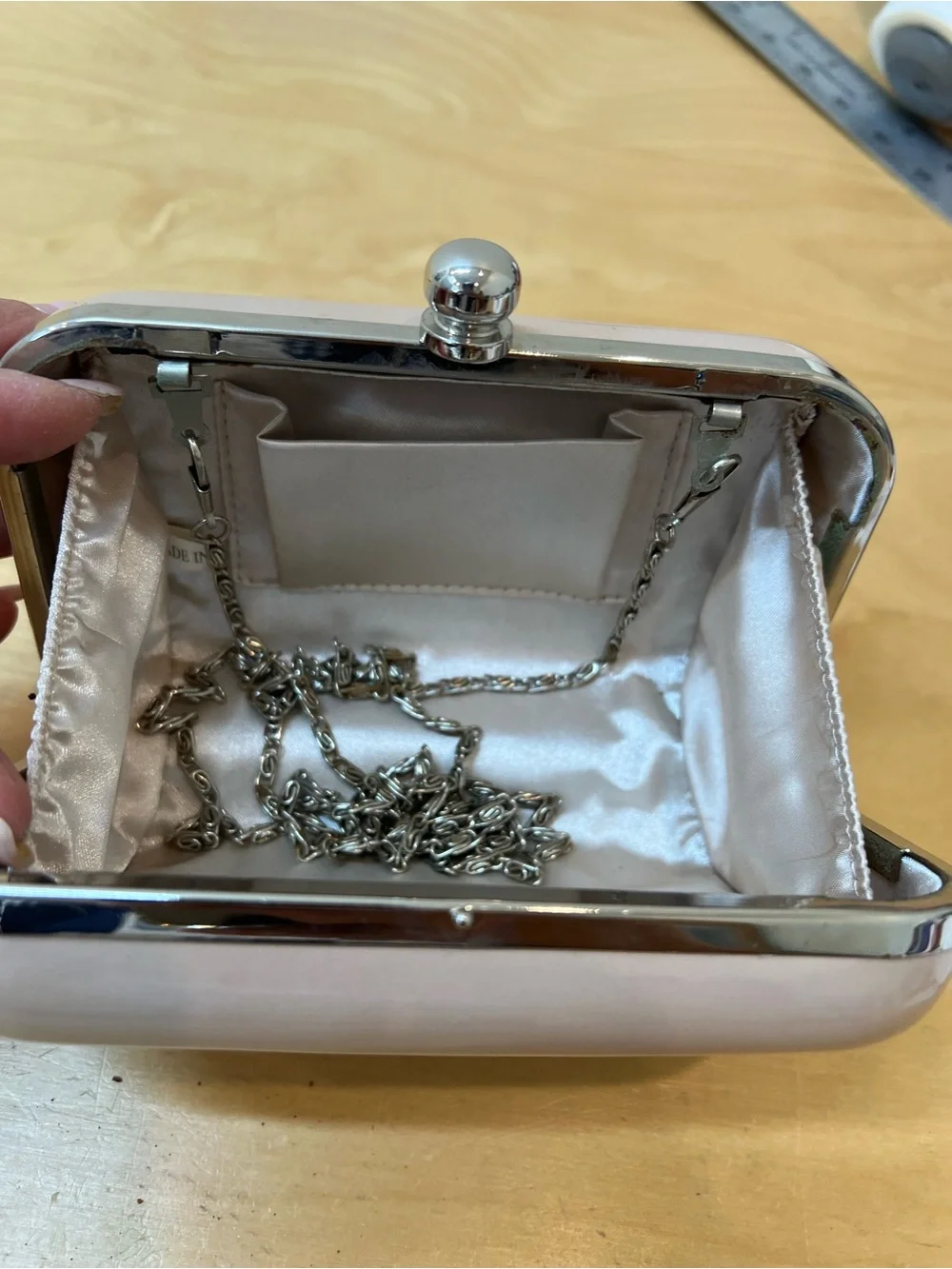 Chic Blush Hardcase Clutch with Silver Kiss-Lock size 6”x 3,5”